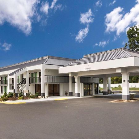 Quality Inn إمبوريا المظهر الخارجي الصورة