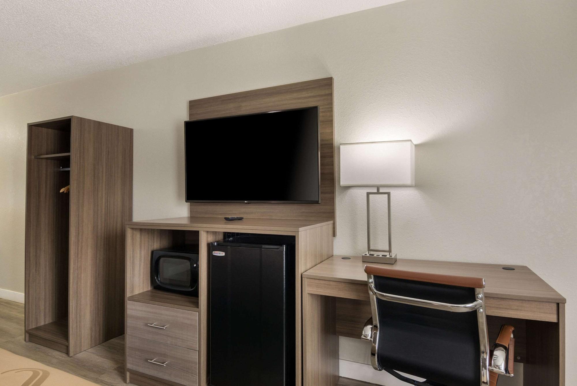 Quality Inn إمبوريا المظهر الخارجي الصورة
