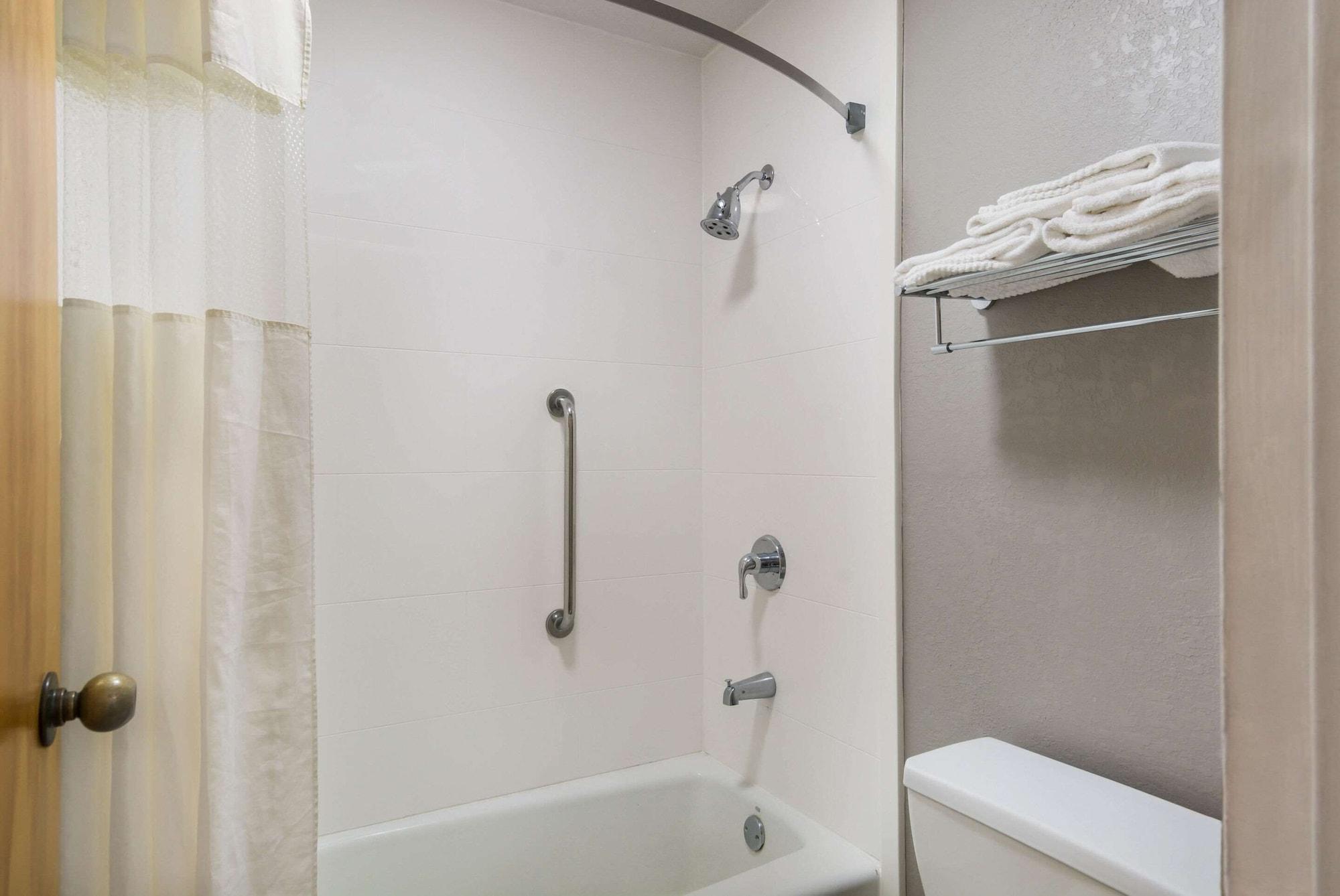 Quality Inn إمبوريا المظهر الخارجي الصورة