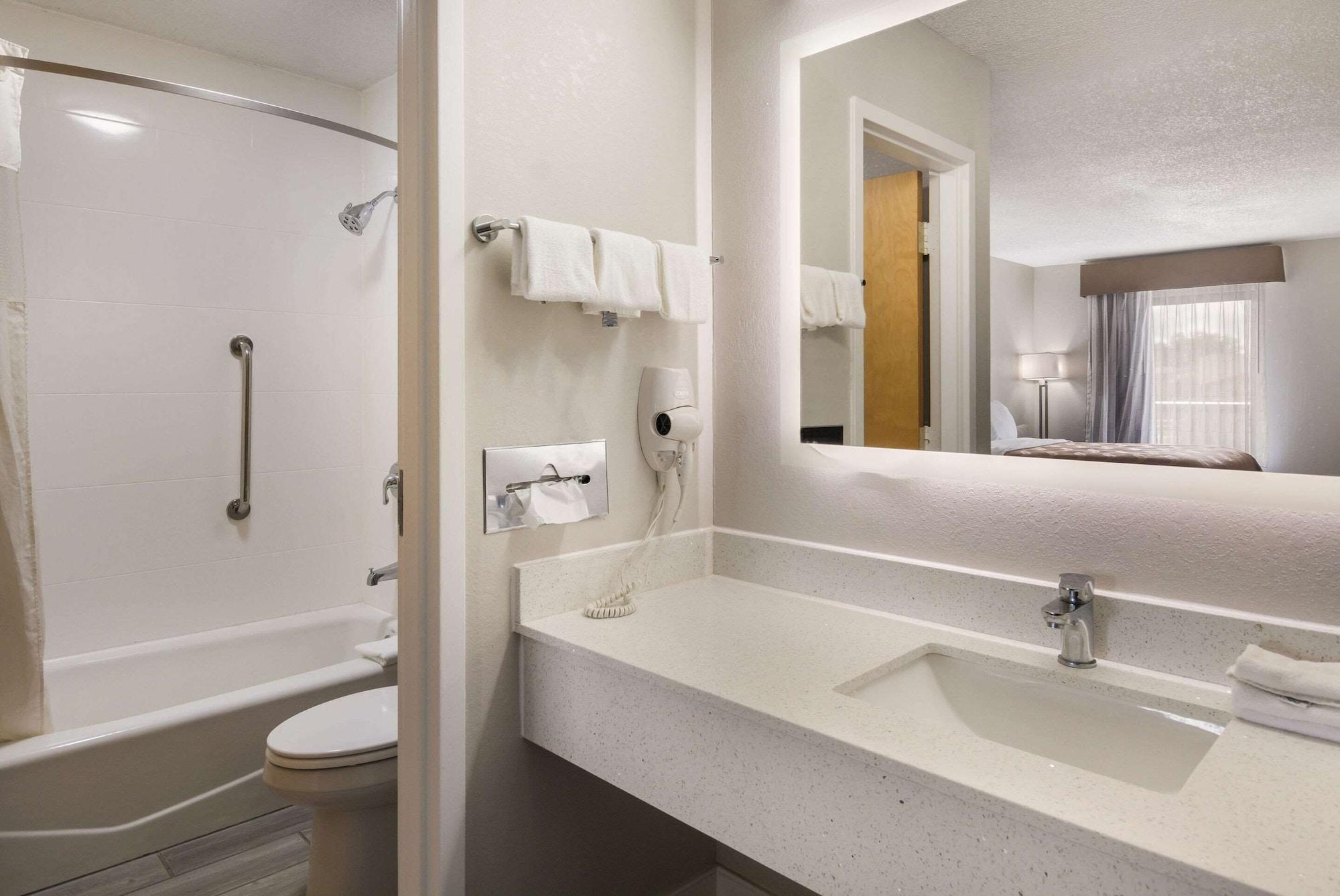 Quality Inn إمبوريا المظهر الخارجي الصورة