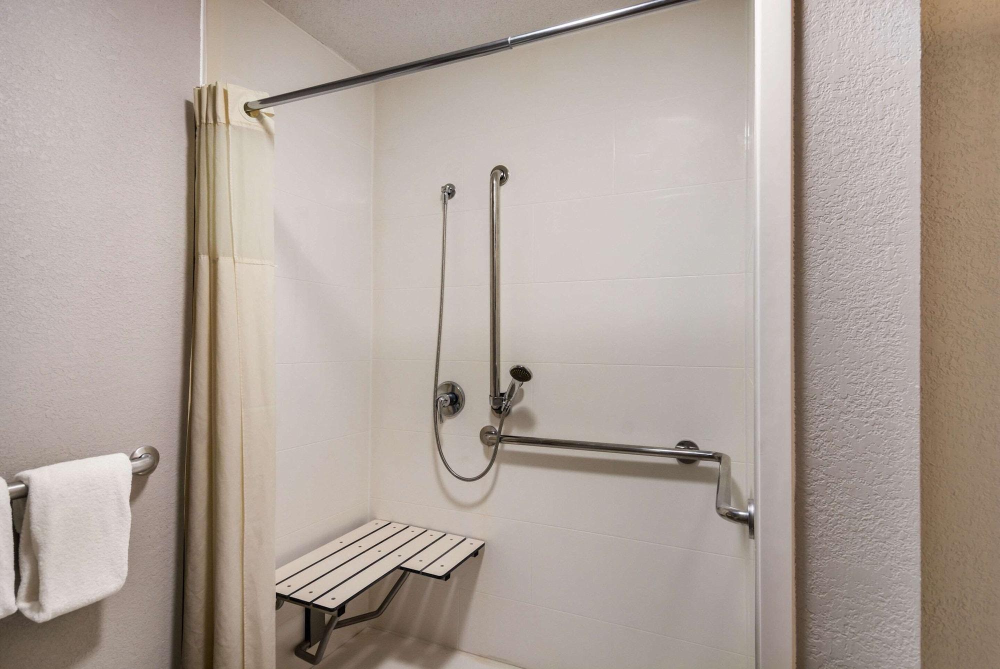 Quality Inn إمبوريا المظهر الخارجي الصورة