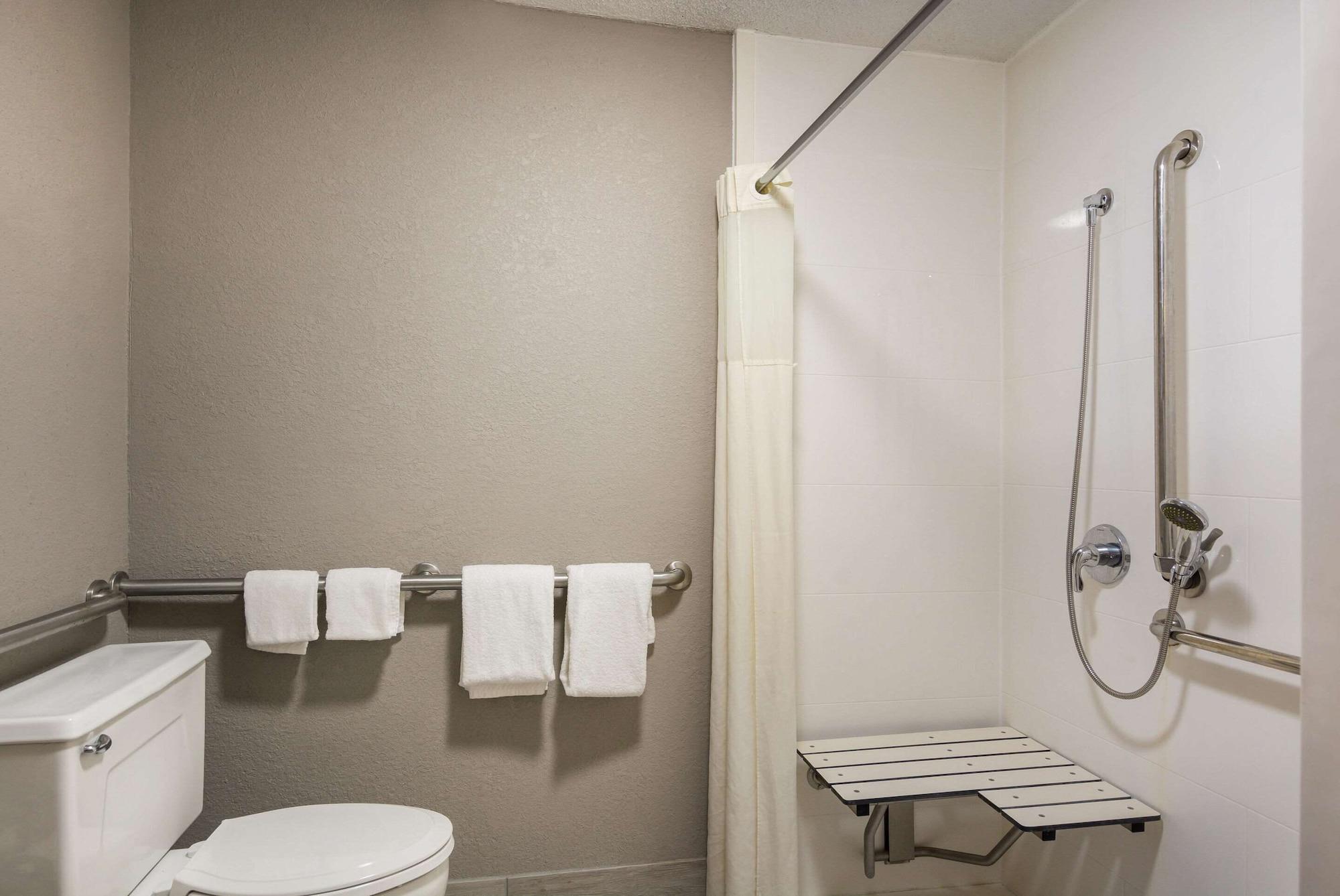 Quality Inn إمبوريا المظهر الخارجي الصورة